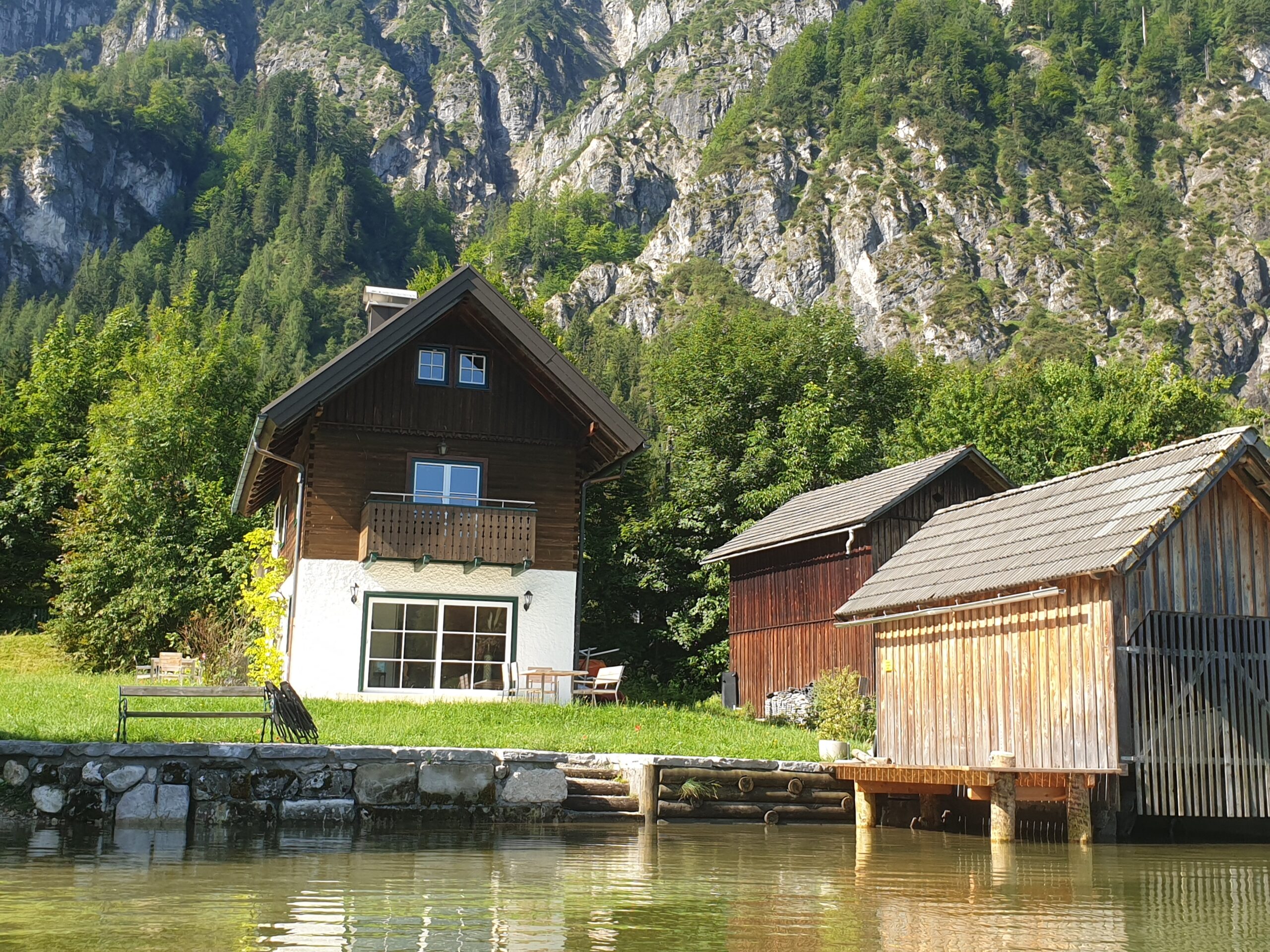 Ferienhaus im Salzkammergut mit eigenem Seegrund
